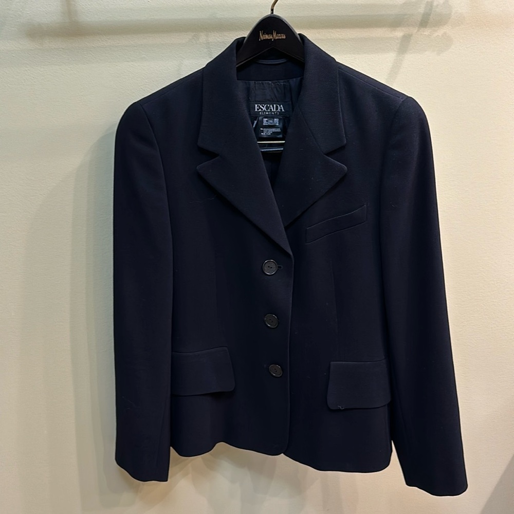Escada Elements 96% wool jacket. 26” long. Original lining and buttons